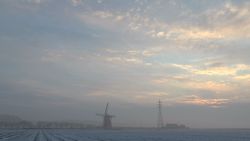 雪の日・日の出前のふるさと広場の風車 インターバル撮影-9