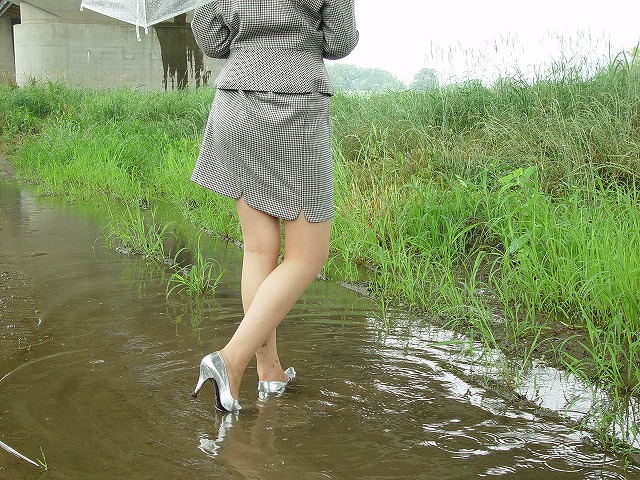 Wet &amp; Messy Shoes Image Collection 028